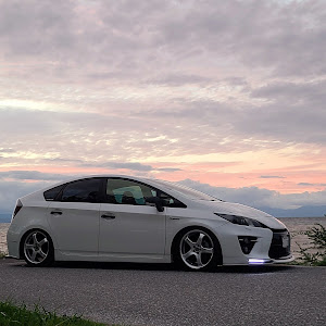 プリウス ZVW30