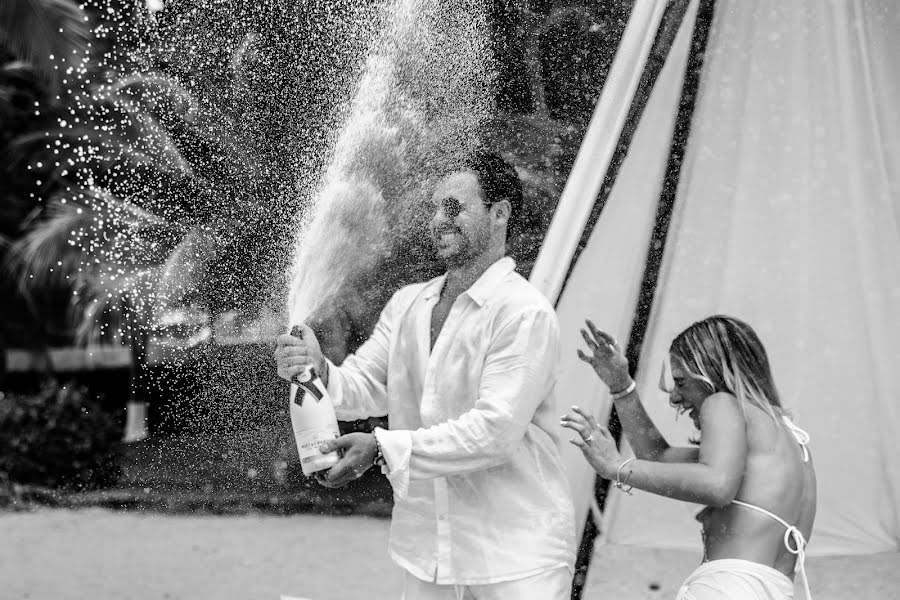 Fotografer pernikahan Daniela Burgos (danielaburgos). Foto tanggal 31 Agustus 2023