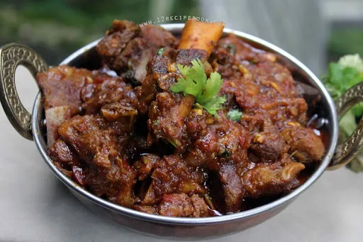 Bhuna Meat (4 Pcs)