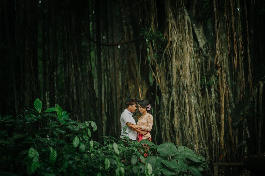 Fotógrafo de casamento Werdi Putra (werdiphoto). Foto de 25 de novembro 2018