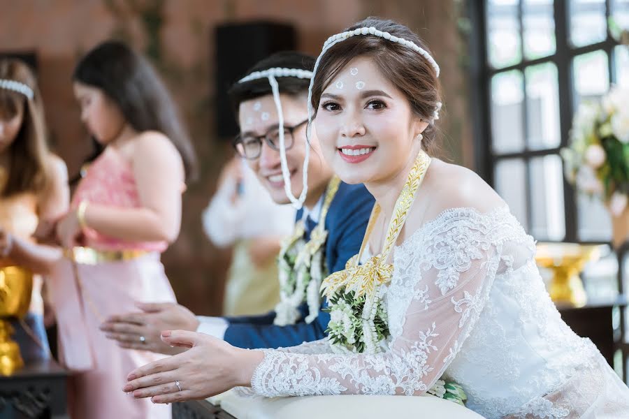 結婚式の写真家Watcharin Intajorn (watcharin)。2019 4月19日の写真