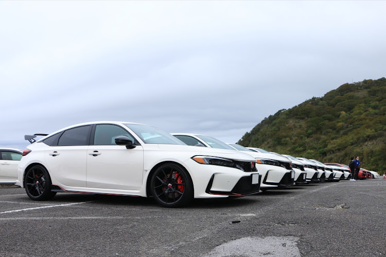 シビックの伊吹山・シビックオフ会・10月もよろしくお願いしますに関するカスタム事例の投稿画像11枚目