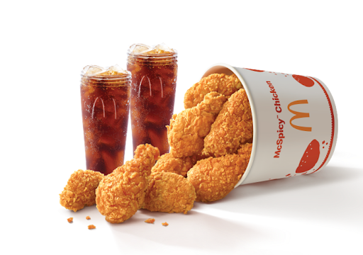 8 Pc McSpicy Chicken Wings + 2 Coke