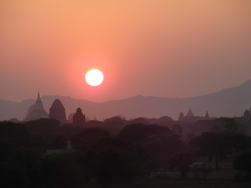 bagan - sunset viewpoint - Nyaung Lat Phet Viewing Mound 