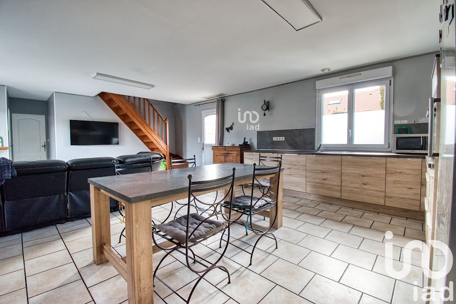 Vente maison 7 pièces 168 m² à La Neuville-Sire-Bernard (80110), 218 000 €