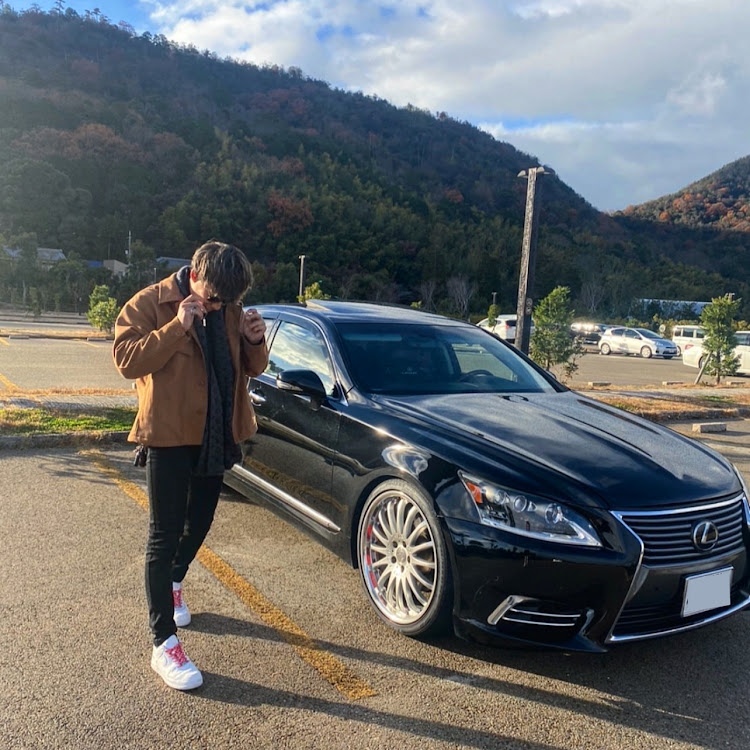 LSのLS460・米国LEXUS・カールソン・レクサス・左ハンドルに関するカスタム事例の投稿画像1枚目