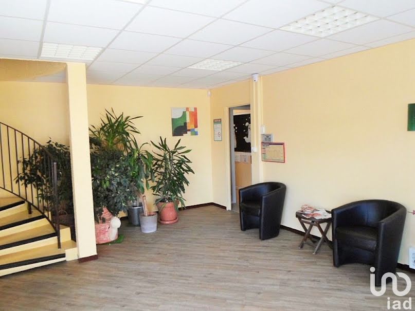 Location  locaux professionnels  12 m² à Fontaine-lès-Dijon (21121), 250 €