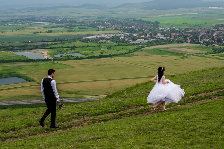 Wedding photographer Flaviu Beldean (flaviu). Photo of 18 August 2019