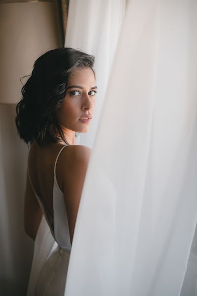 Wedding photographer Alya Malinovarenevaya (alyaalloha). Photo of 9 November 2021