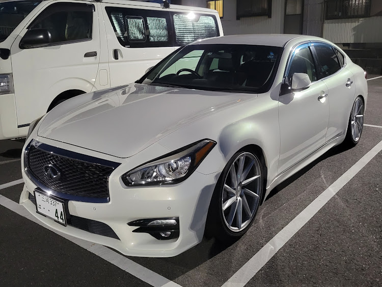 フーガの車高調整・フーガ乗りの人と繋がりたい・VOSSEN・タイプS・熱中症に気をつけて!!に関するカスタム事例の投稿画像2枚目