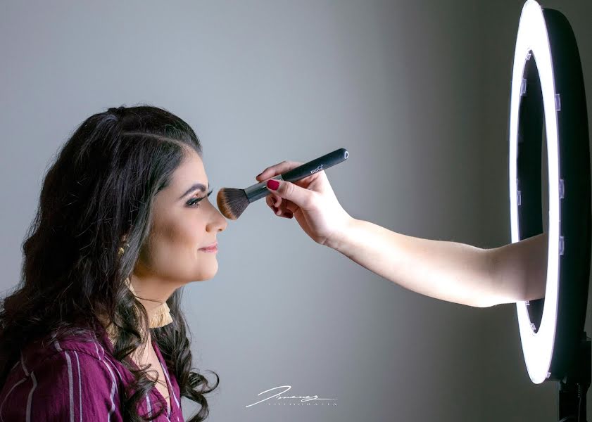 Fotógrafo de casamento Carlos Jimenez (jimenezfoto). Foto de 11 de janeiro 2019