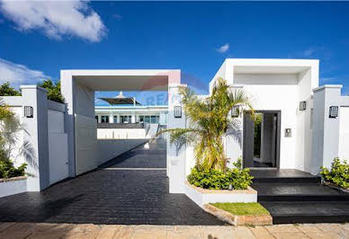 Maison avec piscine et terrasse 3