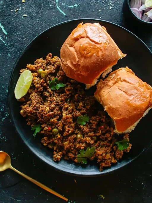 Kheema Pav