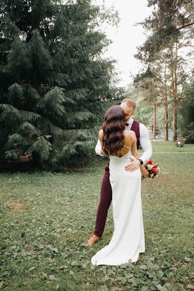 Wedding photographer Lyubov Isakova (lubovisakova). Photo of 13 June 2022