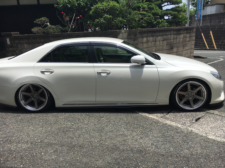 マークXのドライブ・エムズガレージ・車高調整に関するカスタム事例の投稿画像2枚目