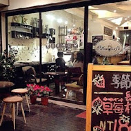 Pillow Cafe(安和店)