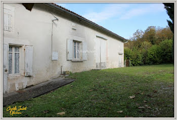 maison à Chalais (16)