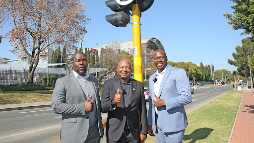 From left: JRA acting CEO Zweli Nyathi, Vodacom SA CEO Sitho Mdlalose and City of Joburg transport MMC Kenny Kunene.