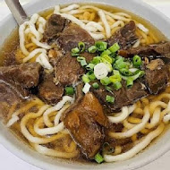 建宏牛肉麵