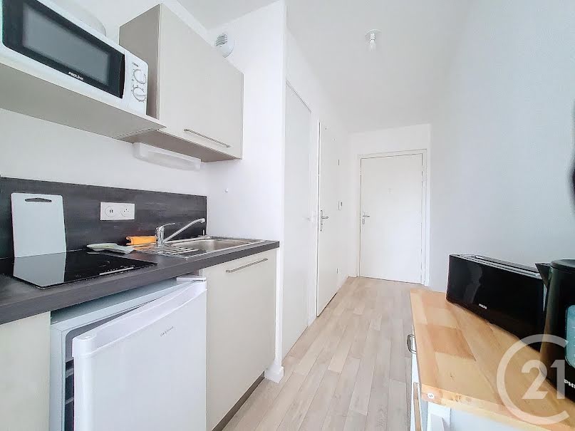 Location meublée appartement 1 pièce 22.76 m² à Rouen (76000), 555 €