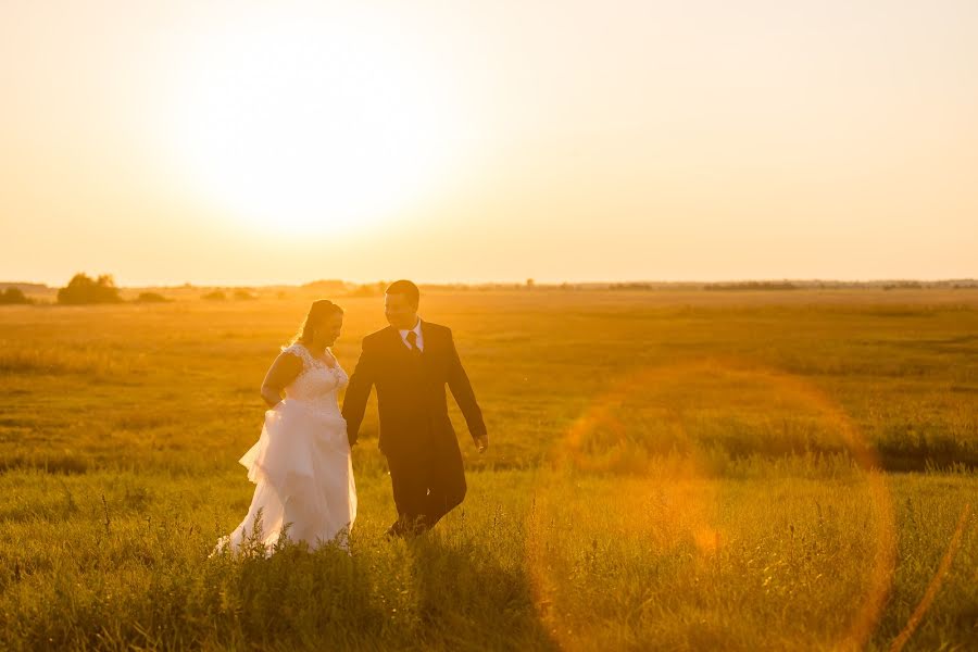 Svatební fotograf Lóránt Kiss (lorantkiss). Fotografie z 6.dubna