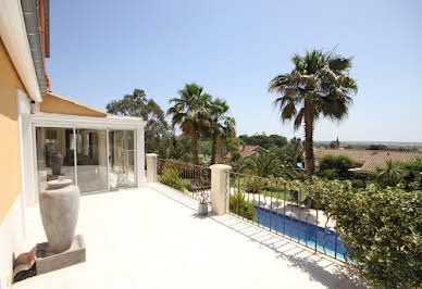 House with pool and terrace 4