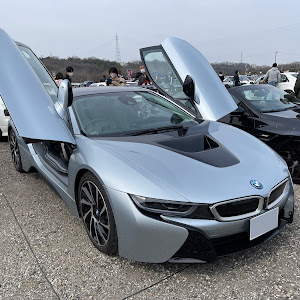 i8 クーペ I12