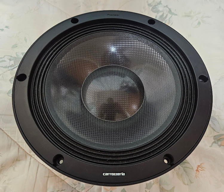 ゴルフ RのVW・バッフル水漏れ・BLAM Signature Multix・CarozzeriaX TS-W1000RS・希望が丘MTに関するカスタム事例の投稿画像3枚目