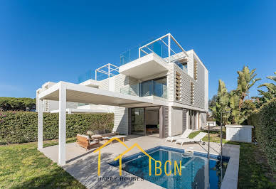 House with pool and terrace 6