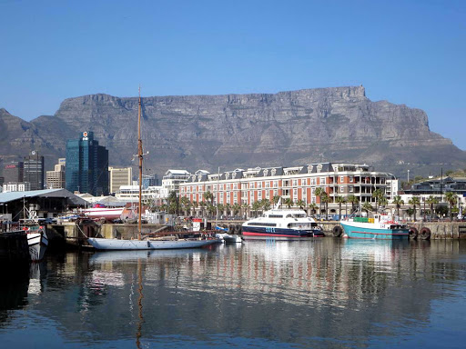 Cape-Town-waterfront - The historic Victoria and Albert Waterfront in Cape Town has been completely redeveloped with marinas, wharfs, shops, hotels, restaurants and an aquarium.