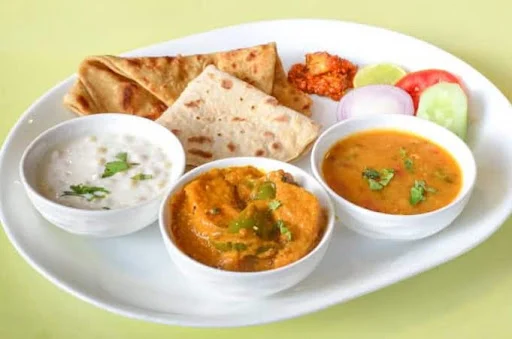 Paneer Makhani Thali