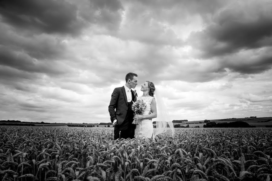 Wedding photographer Matt James (photographerkent). Photo of 1 June 2019