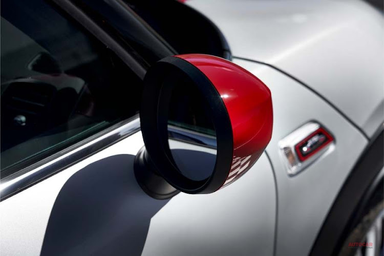 ミニクーパーSのMINI クラブマンJCW・MINI クロスオーバーJCW・ミニクーパーS・MINI・新型MINIに関するカスタム事例の投稿画像5枚目