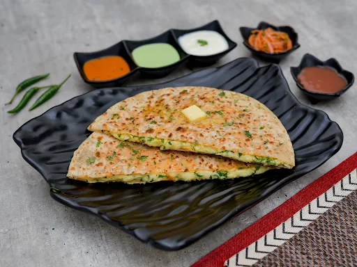 Chilli Cheese Paratha