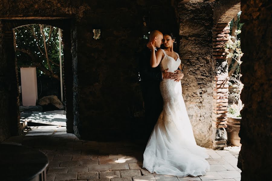 Fotografo di matrimoni Michele Crimi (michelecrimiph). Foto del 4 maggio 2020