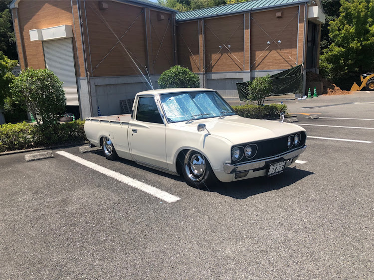 ダットサントラックの高知・SimplyClean・低そうで低くない少し低い車・プロ無職・お気に入りんぴっく🤣に関するカスタム事例の投稿画像1枚目