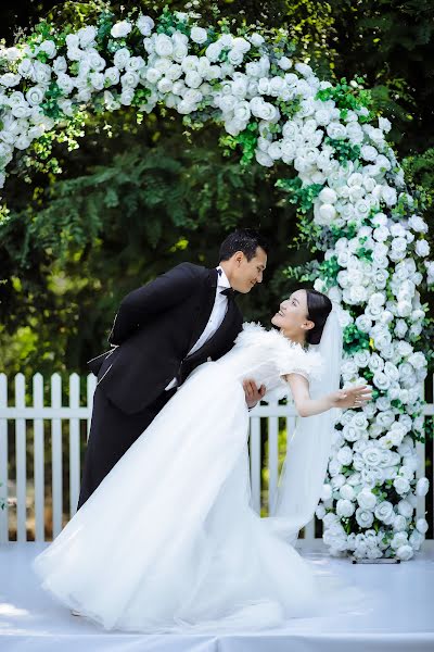 Fotógrafo de casamento Syymyk Apizov (phsyimyk). Foto de 19 de julho 2023