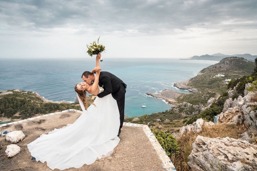 Fotógrafo de casamento Aris Kostemyakis (aristaphoto). Foto de 7 de junho 2023