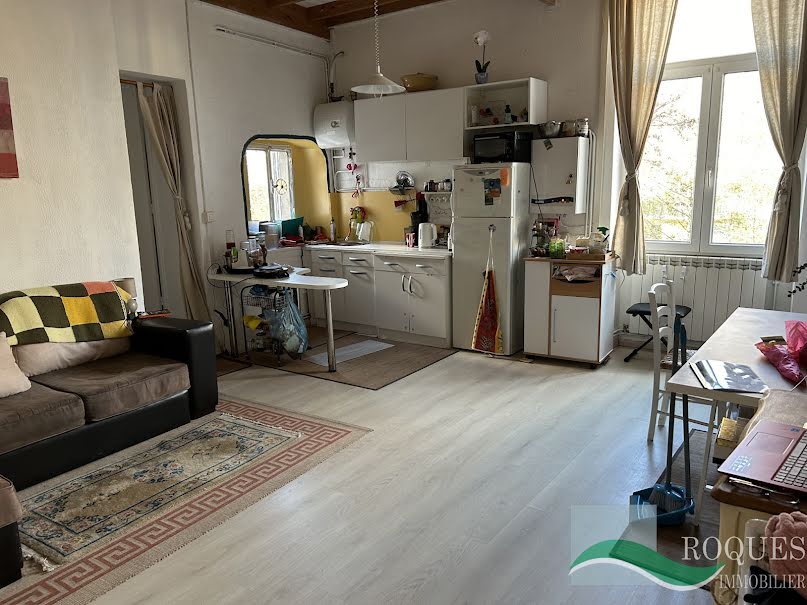 Vente duplex 4 pièces 90 m² à Lodeve (34700), 96 000 €