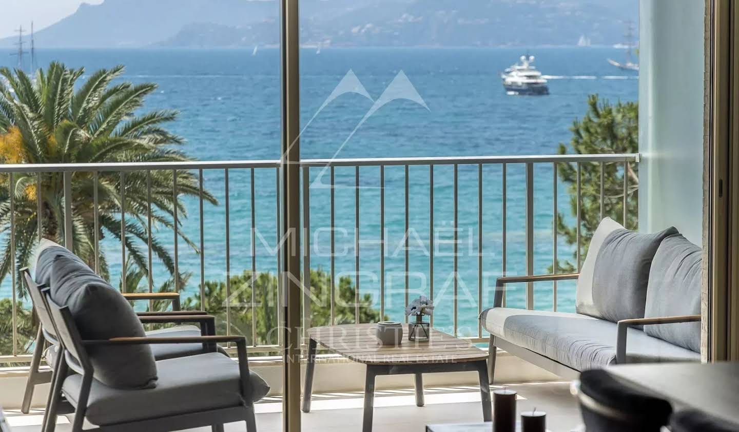 Apartment with terrace Cannes