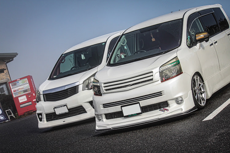 ヴォクシーのG.K.J Style.・あなたの推し純正品・ドライブ・秋のドライブ・山と愛車に関するカスタム事例の投稿画像2枚目