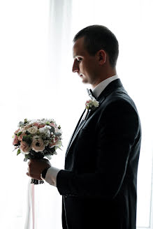 Fotógrafo de casamento Valeriya Myznikova (valeriyapanf). Foto de 23 de agosto 2021