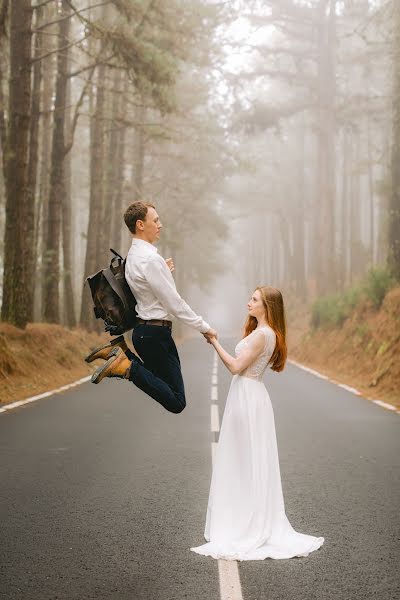 Fotografo di matrimoni Eva Isaeva (sisters). Foto del 6 ottobre 2022