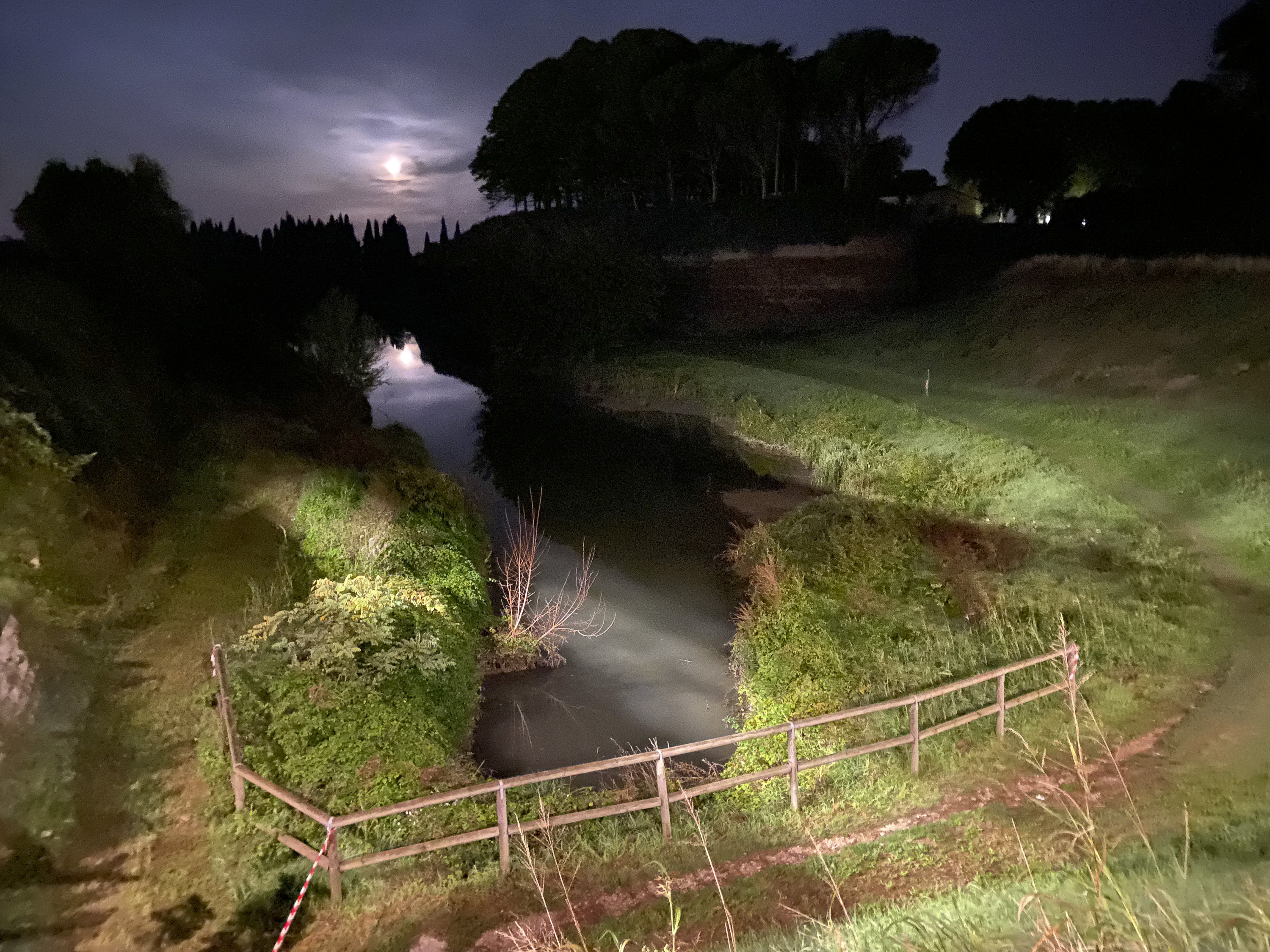 luna alla fine di una notte di giovannigabassi