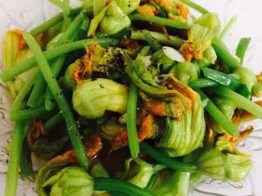 DƯA HƯỜNG NẤU CANH.