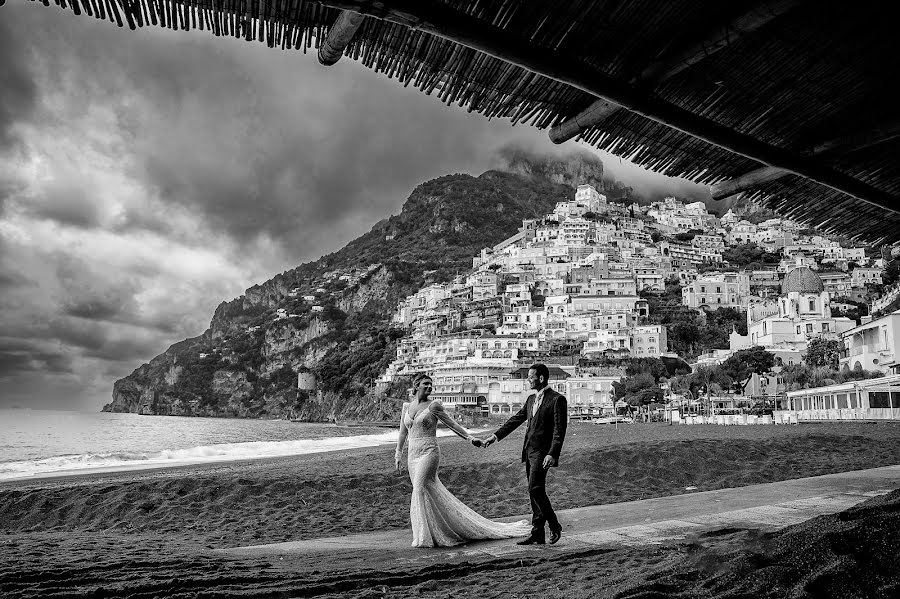 Fotografo di matrimoni Angelo Oliva (oliva). Foto del 16 dicembre 2023