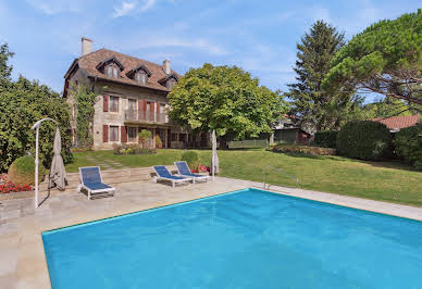 Property with pool 4