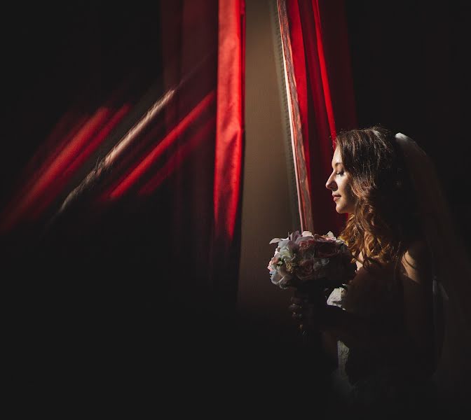 Fotografo di matrimoni Viktoriya Emerson (emerson). Foto del 8 febbraio 2019