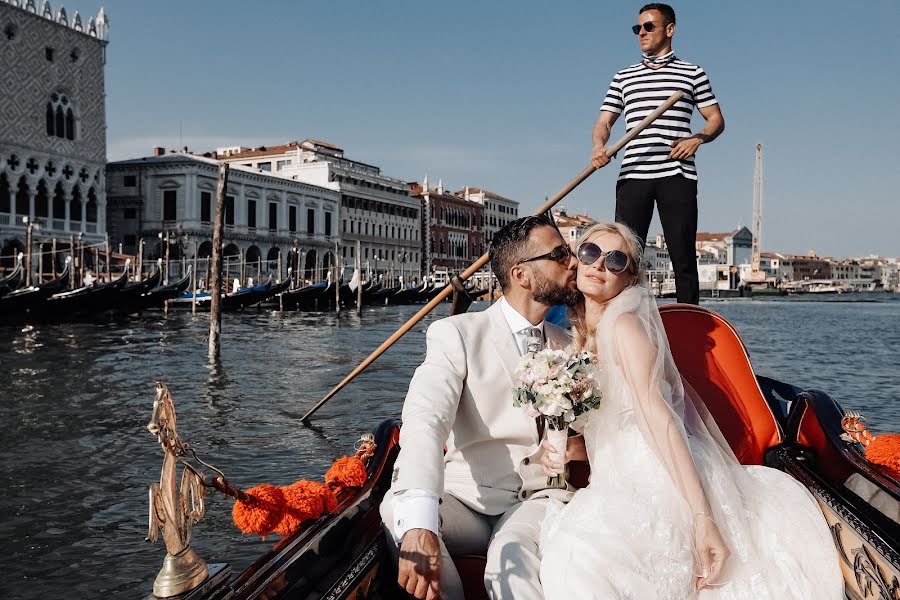 Fotografo di matrimoni Kseniya Sheshenina (italianca). Foto del 9 gennaio 2022