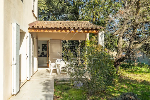 House with pool and terrace 2